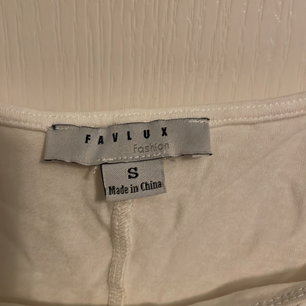 Puff sleeved white shirt - Picture 3 of 5